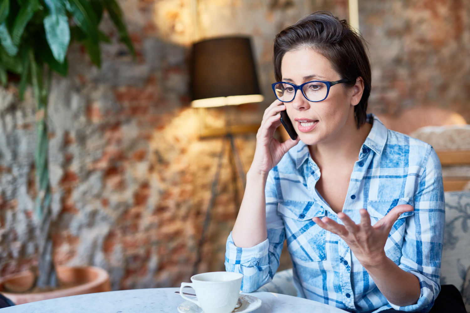 donna chiama al telefono ma nessuno risponde (manca presidio telefonico)
